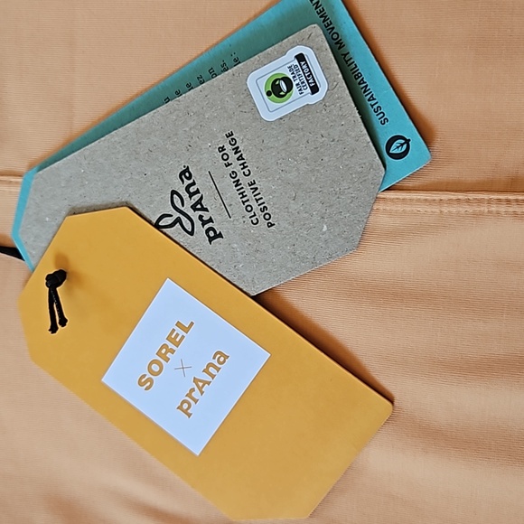 Sorel x Prana Workout Top - Picture 3 of 4